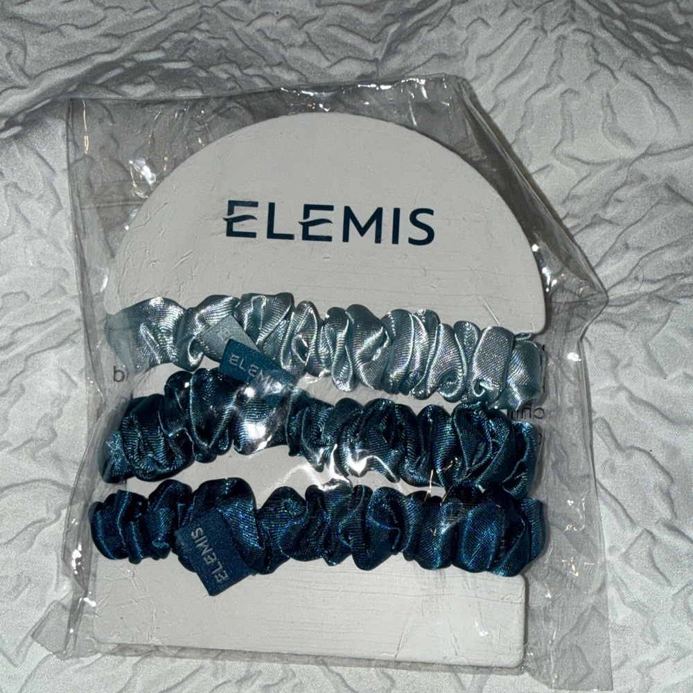 ELEMIS Satin Scrunchies Trio in Blue Shades